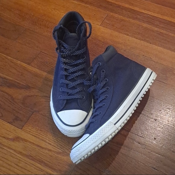 Very nice converse shoes - men’s 9.5 - Picture 3 of 8